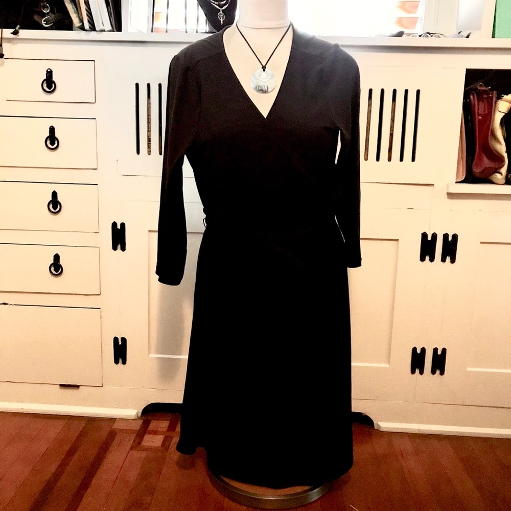 Classic 3/4 Sleeve V Neck Bodycon Wrap Dress
